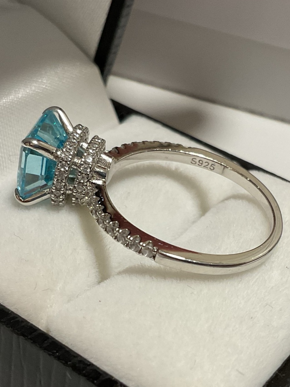 Elegant Sterling Silver S925 Blue Stone Statement Ring size 8 - Picture 6 of 7